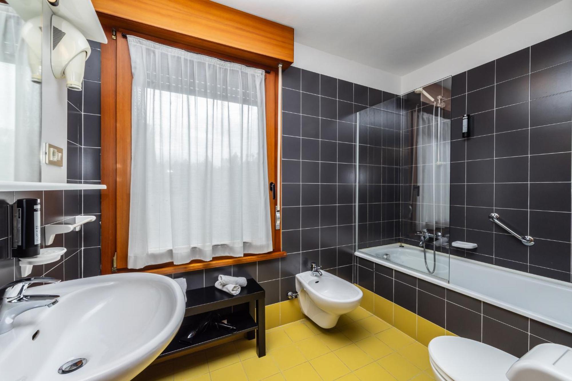 Villa Margherita Tenna Ngoại thất bức ảnh